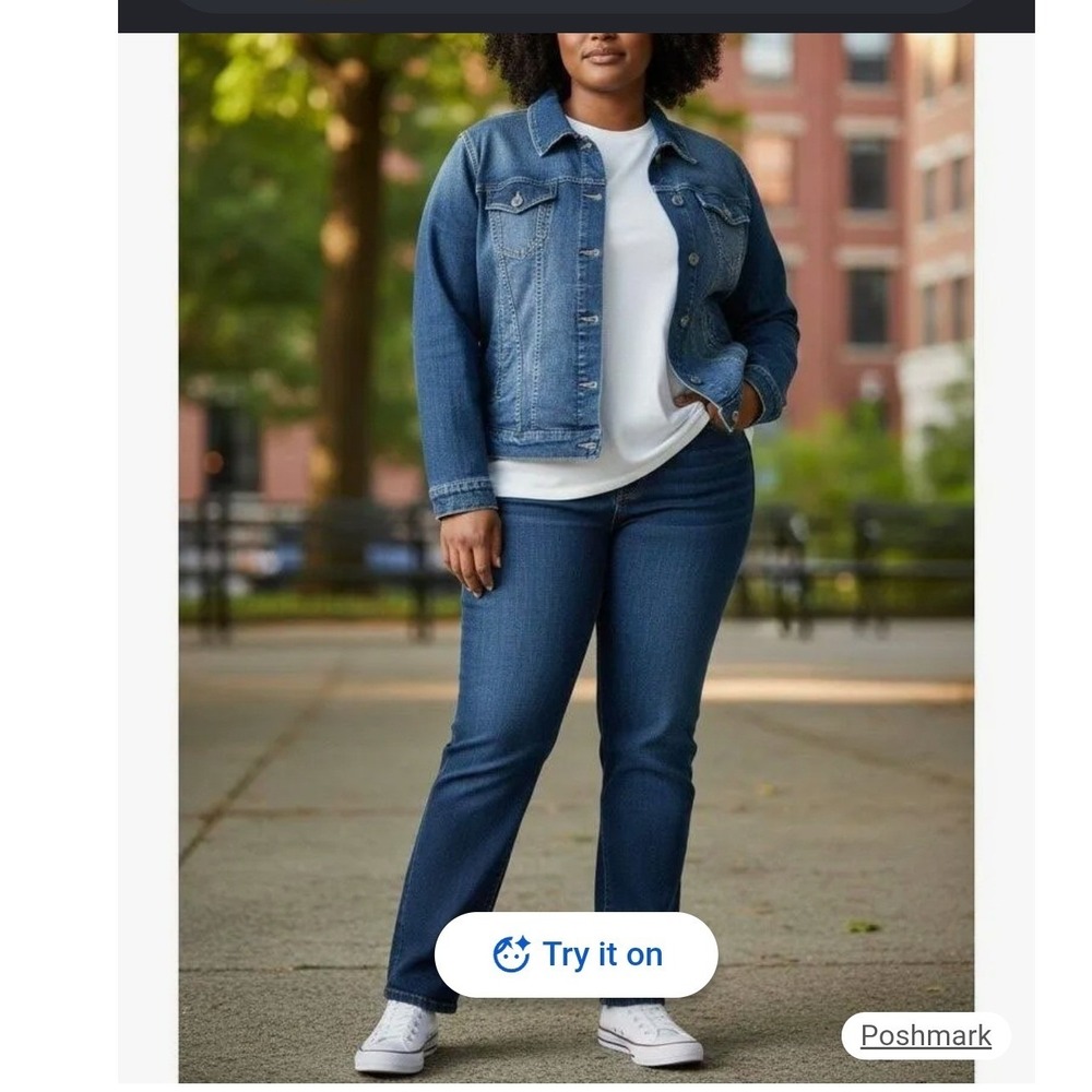 Torrid Womens Dark Wash Denim Trucker Jacket Indigo Blue Stretch Plus Size